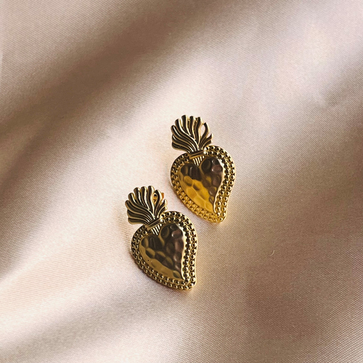 Orecchini Cuore Sacro